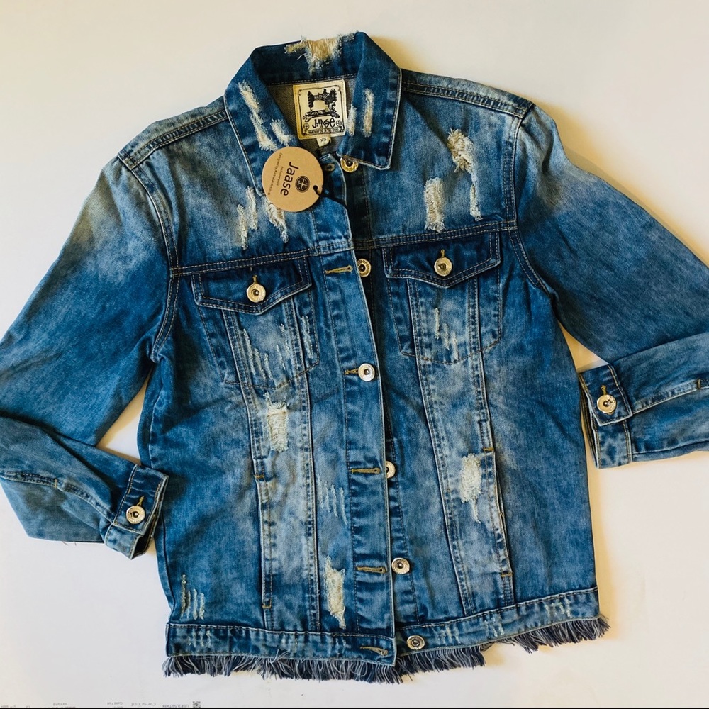 Bohemian Oversized frayed Denim Jacket - Picture 14 of 16